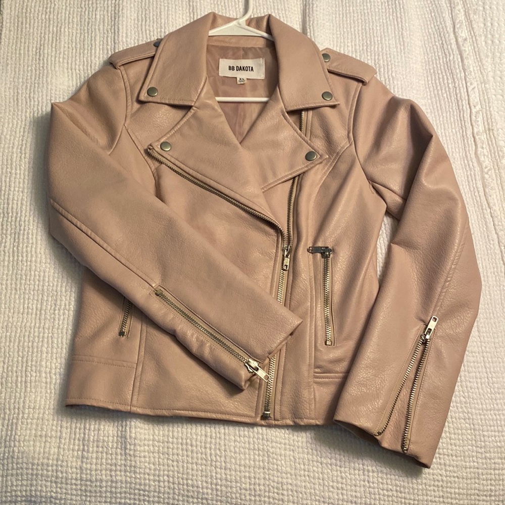 Faux-Leather Jacket in blush- color